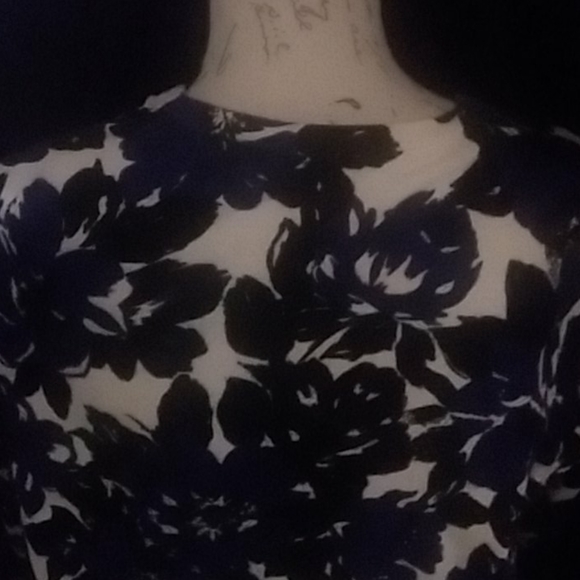 Sweater - Picture 4 of 5